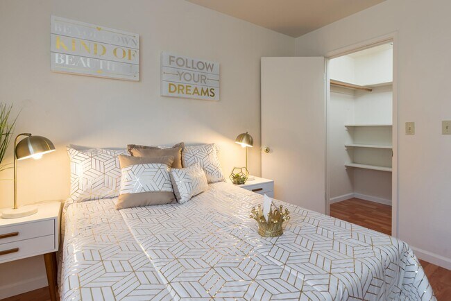 Photo - 4091 Park Center Ln Unidad A