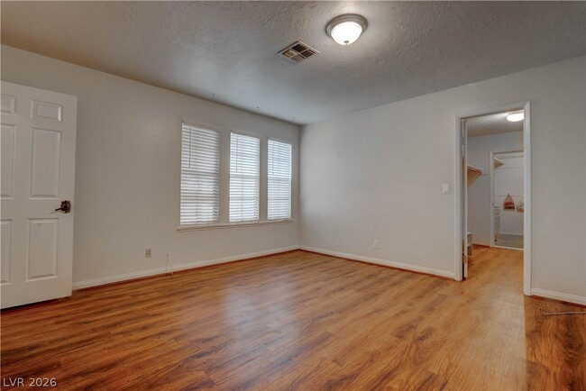 Photo - 3905 Landsdown Pl