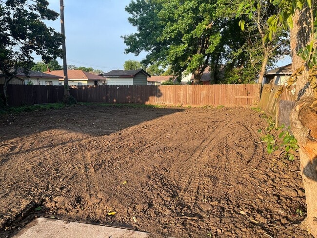 Photo - 2102 Jones Rd