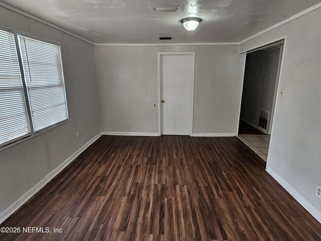 Photo - 9042 7th Ave