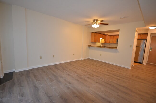 Building Photo - 445 Franklin St Unit 103 Rental