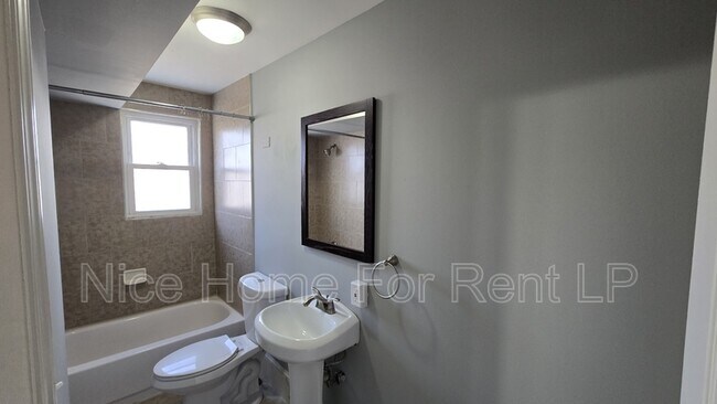 Photo - 64 Simpson Ave