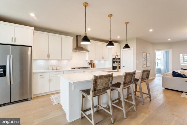 Photo - 22405 Claude Moore Dr