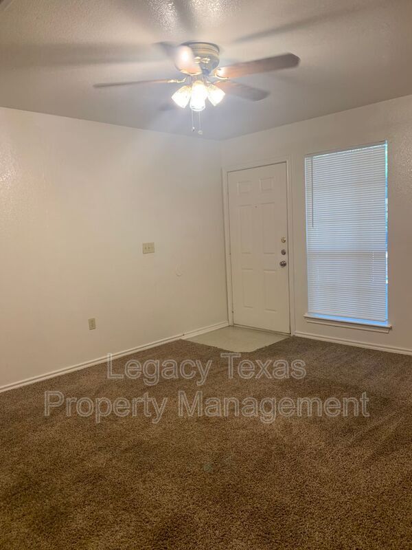 Photo - 1110 Williams Ave Unit E