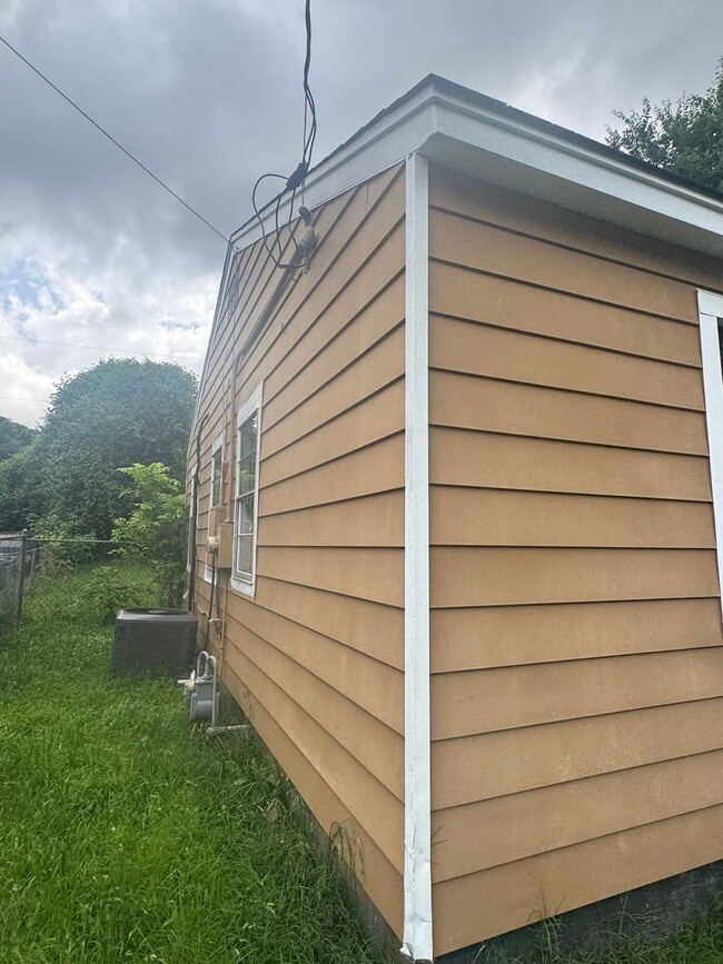 Photo - 1778 Marjorie St