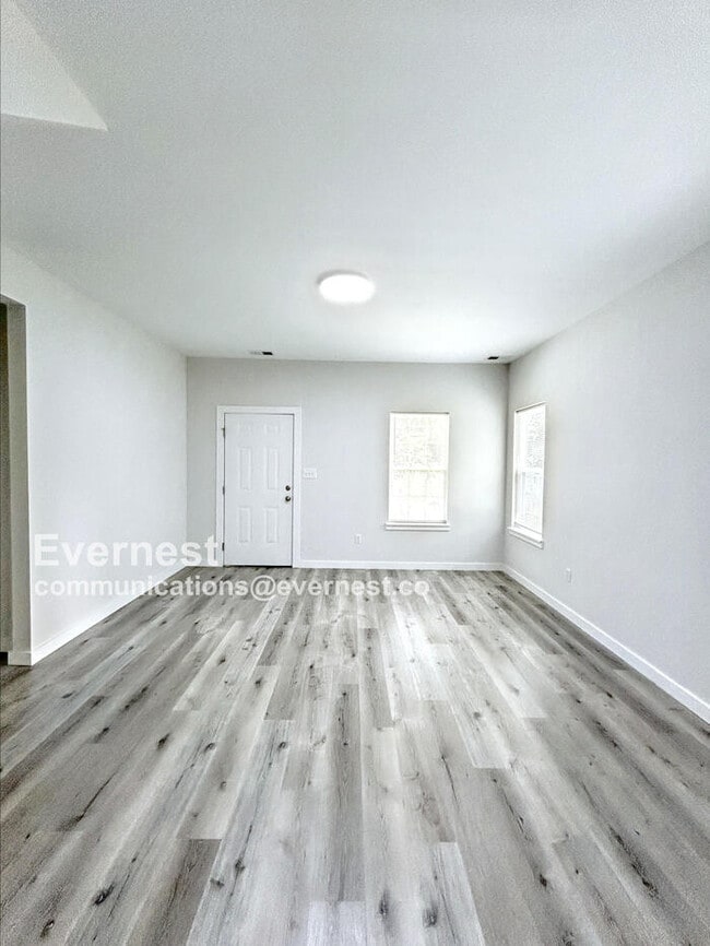 Photo - 8705 Moody Rd