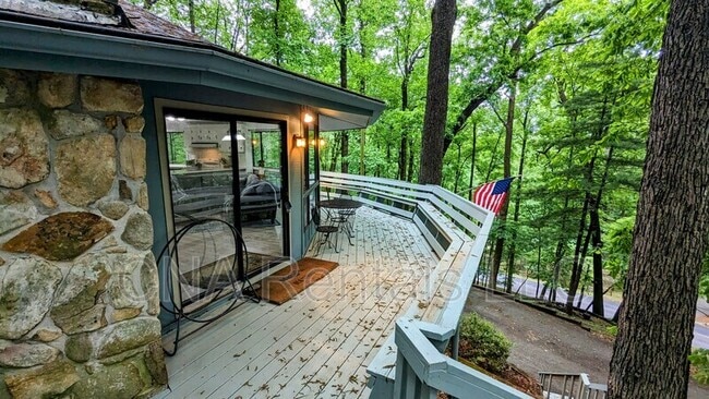 Photo - 828 Little Pine Mountain Rd