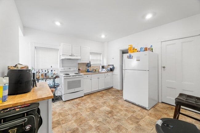 Building Photo - 417 High St Unit 1 Rental