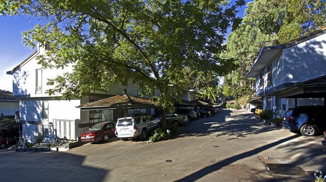 Building Photo - Ladera Apartments