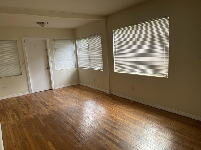 Photo - 1005 Murray Dr