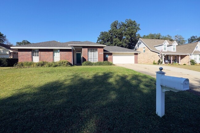 Building Photo - Shalimar Location