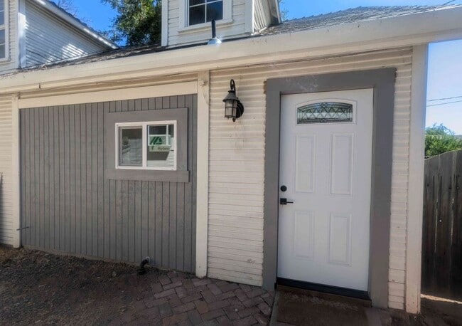 Building Photo - 1140 Arcade Blvd Unit C