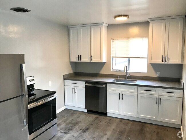 Building Photo - 22774 4th St Rental
