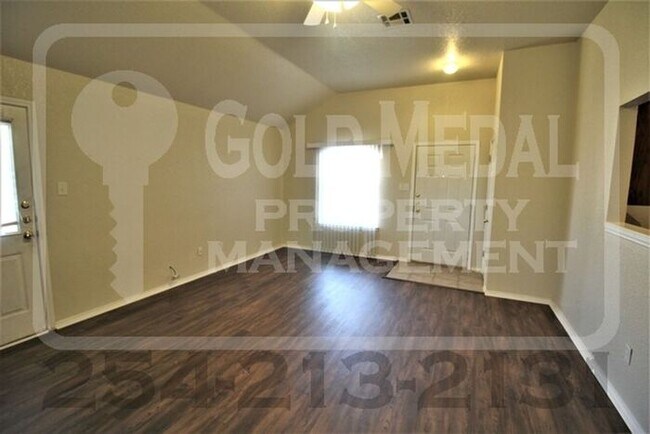 Photo - 2600 Lucille Dr