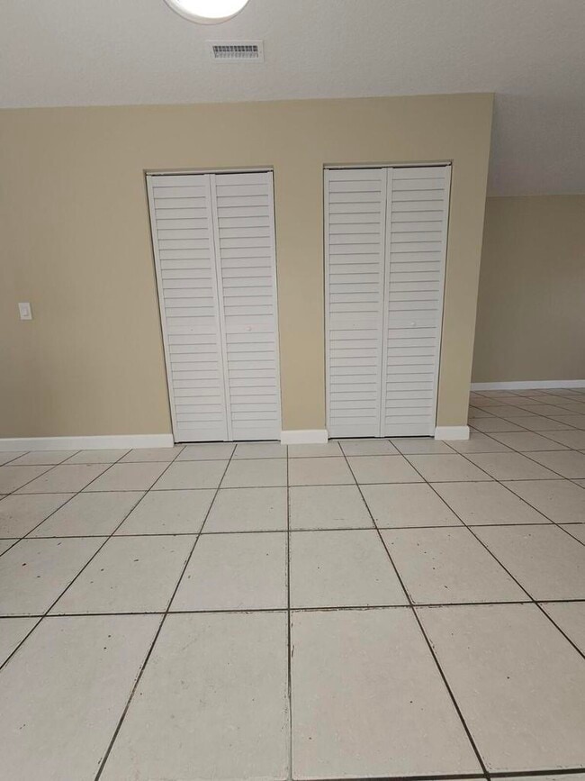 4876 Orleans Ct