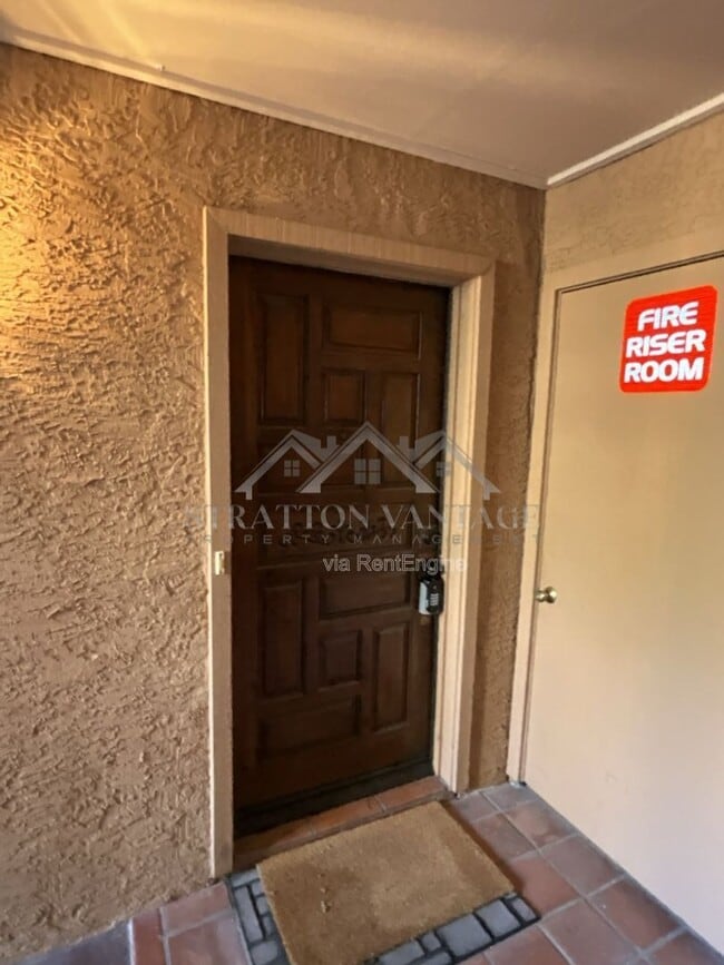 Photo - 3031 N Civic Center Plaza