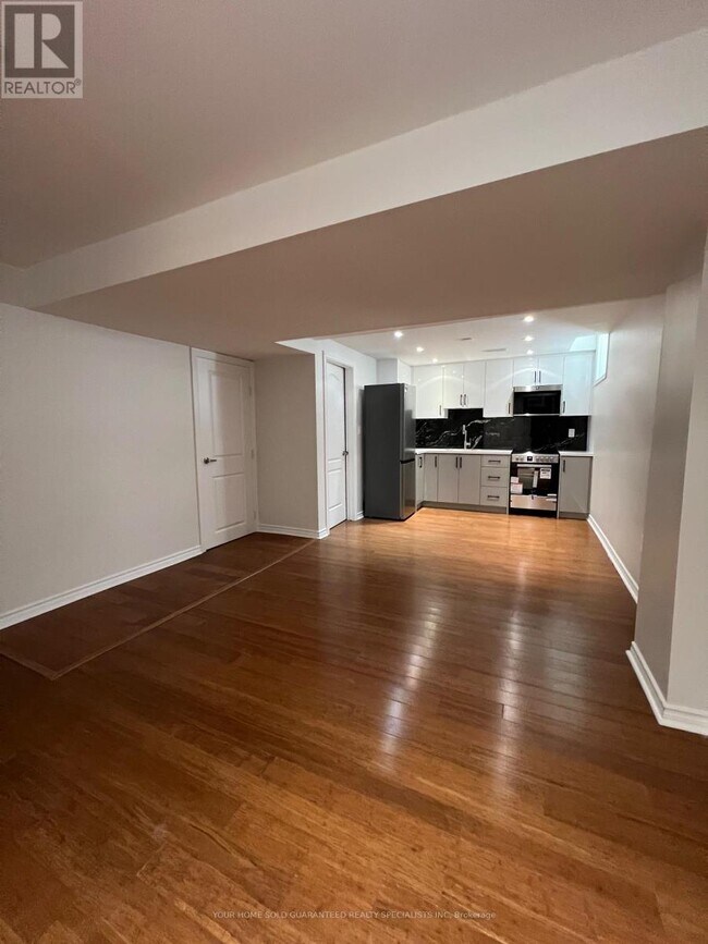 Photo - 74 Bulmer Crescent