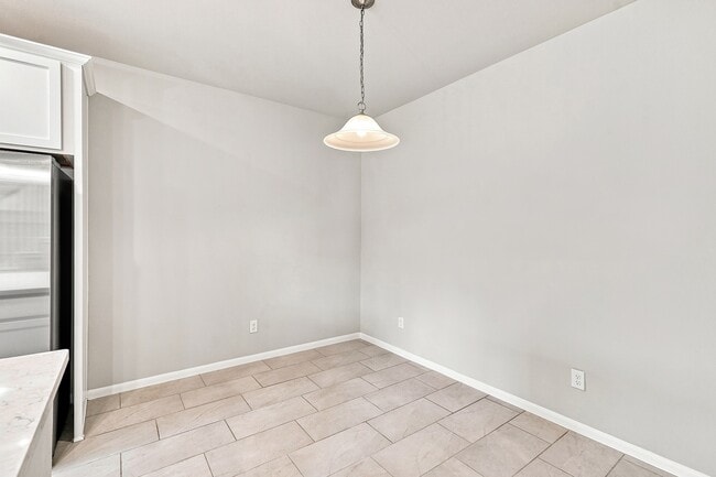 Photo - 7333 Hinsdale Dr