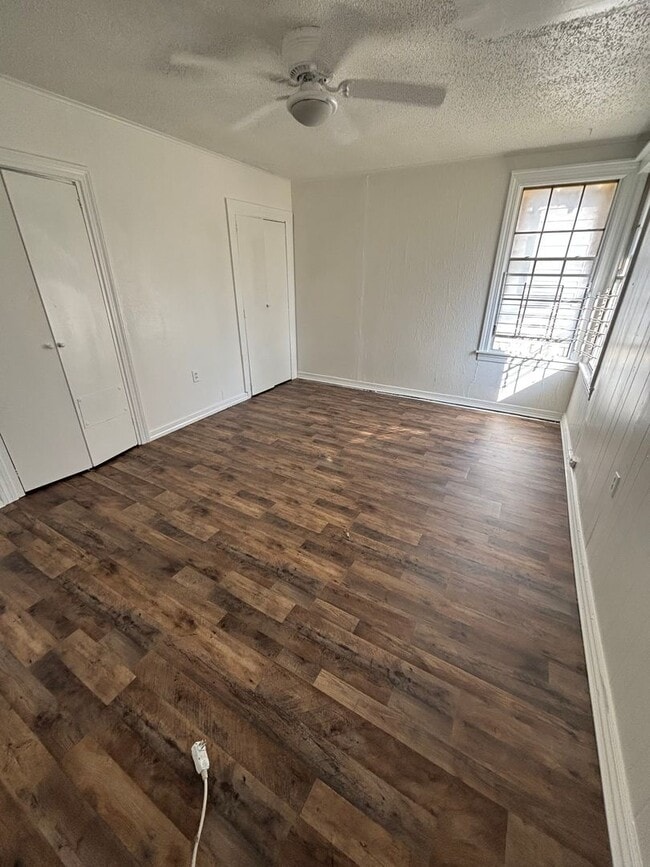 Photo - Like new 2 Bedroom home