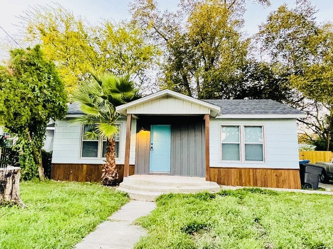 Photo - 2019 Fresno St Casa