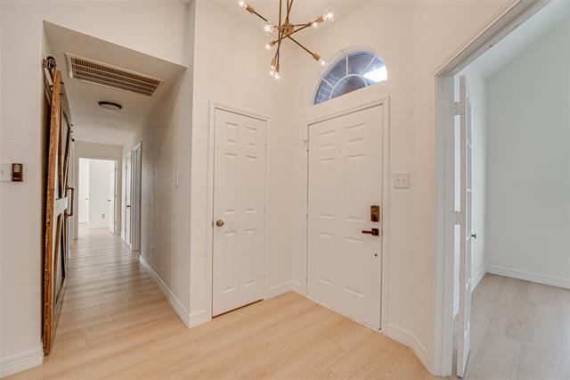 Photo - 318 Winter Pk Ct