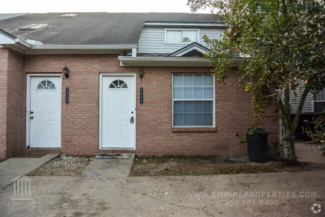 Building Photo - Townhome off Hartsfield Road