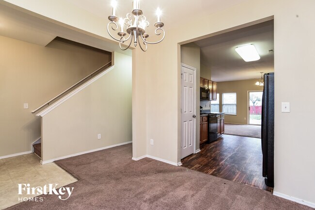 Photo - 3418 Charterhall Ln