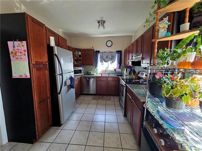 Photo - 3103 Pawtucket Ave