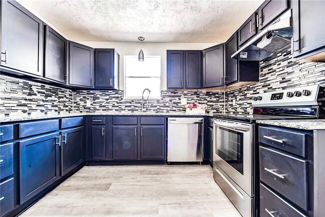 Photo - 1206 N Markwell Ave