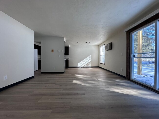 Photo - Noble Estates ||| Unit 3