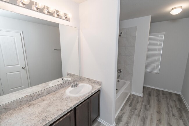 Photo - 18511 Paddys Crk Trl