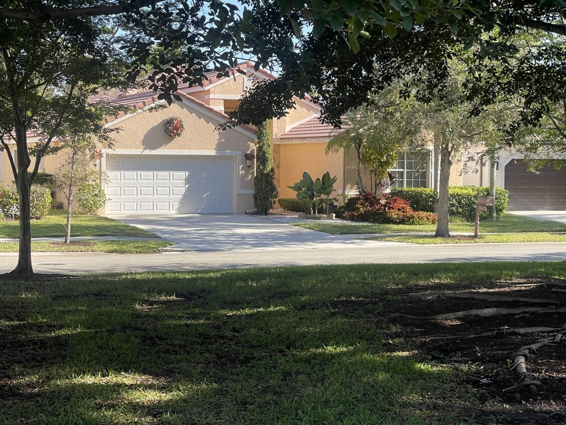Photo - 412 Cameron Dr (Weston, FL)