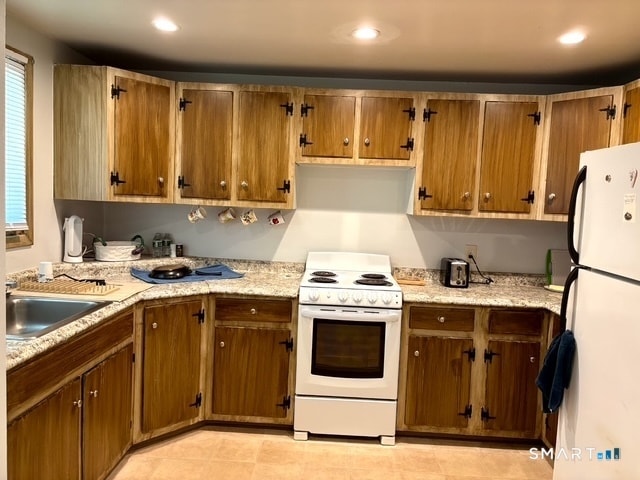 Photo - 2144 Waterbury Rd