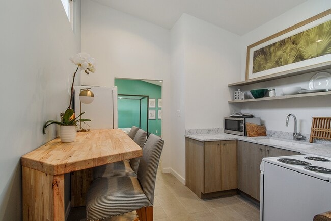 Photo - 305 Nashville Ave Unidad 305 Nashville Ave Apt 1