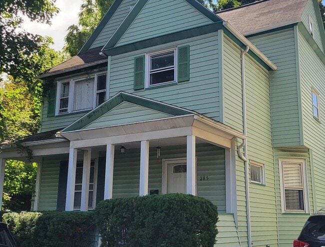 Photo - 285 Richard St