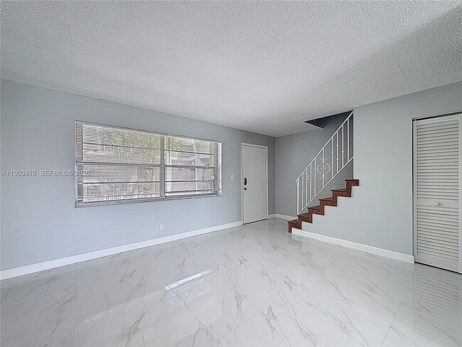 Photo - 1100 SE 4th Ave