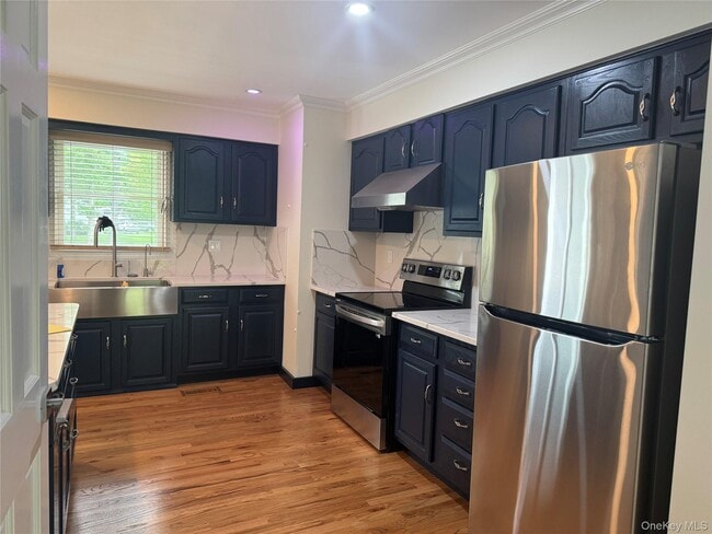 Photo - 60 Eisenhower Dr