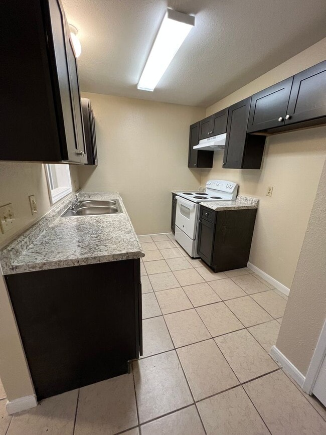 Photo - Newly refreshed 2BD/2BA duplex in Eagle Lake, TX.