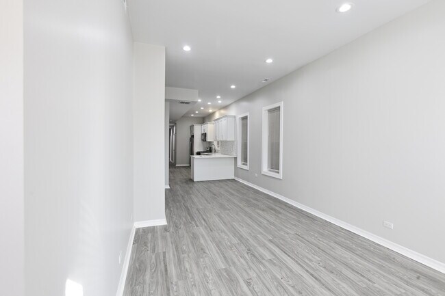 Photo - 3621 S Winchester Ave Unidad 1