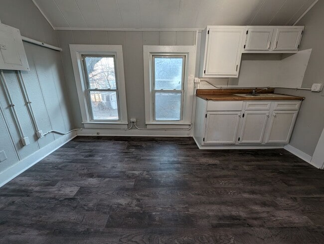 Photo - 518 W High St Unit D