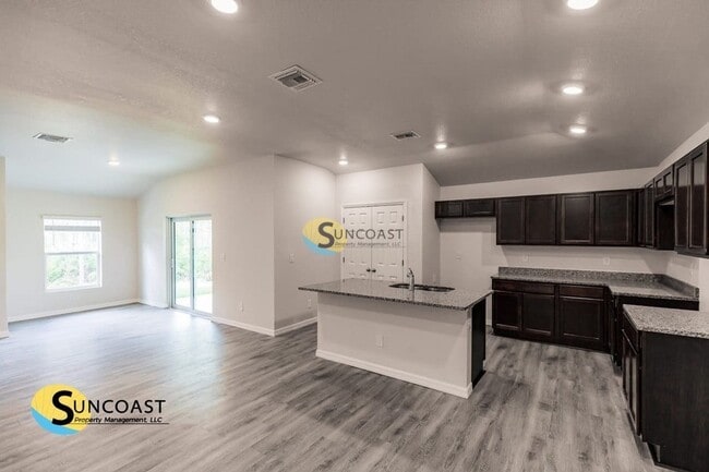 Photo - 357 Greenbriar Blvd