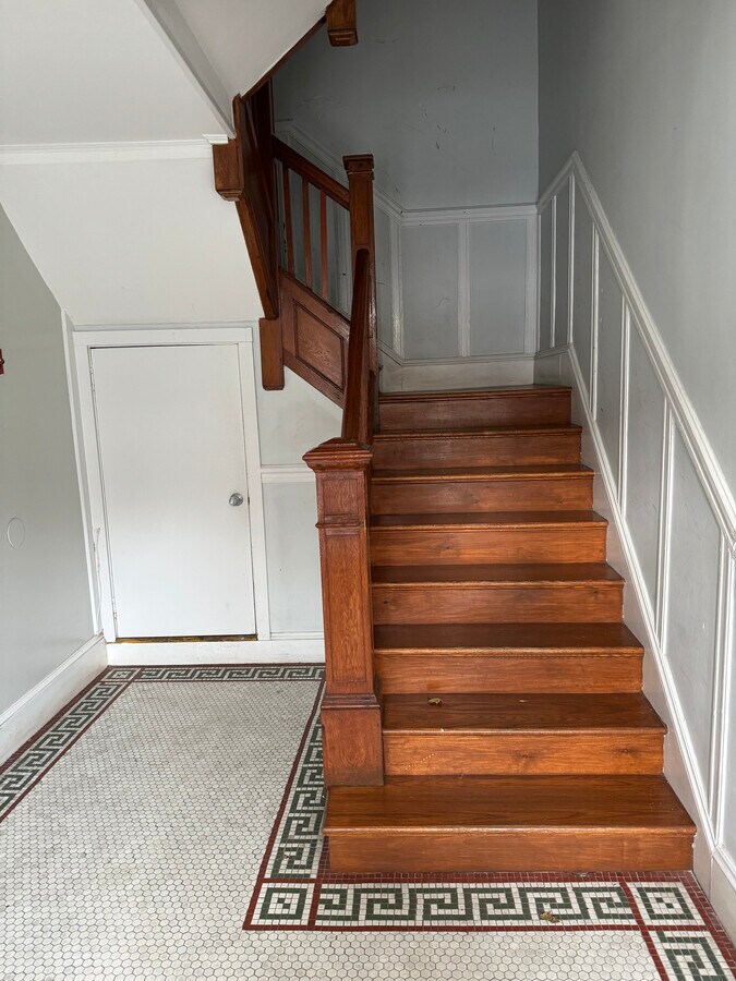 Photo - 72 Strathmore Rd