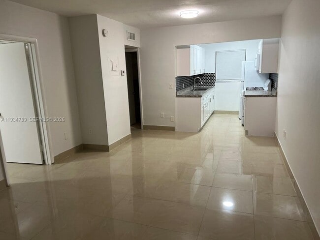 Photo - 2072 NE 169th St Unit 11