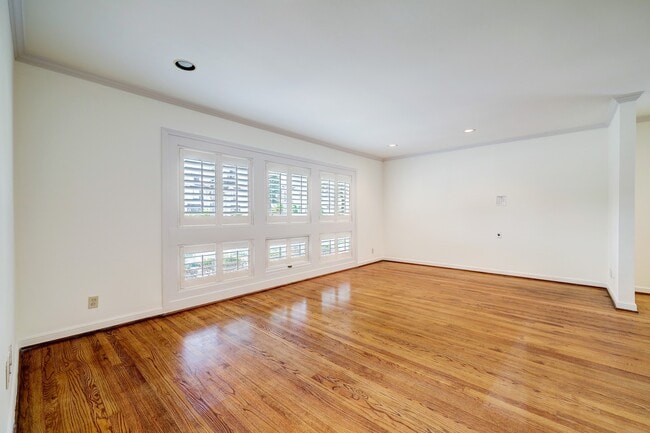 Photo - 5642 Wickersham Ln