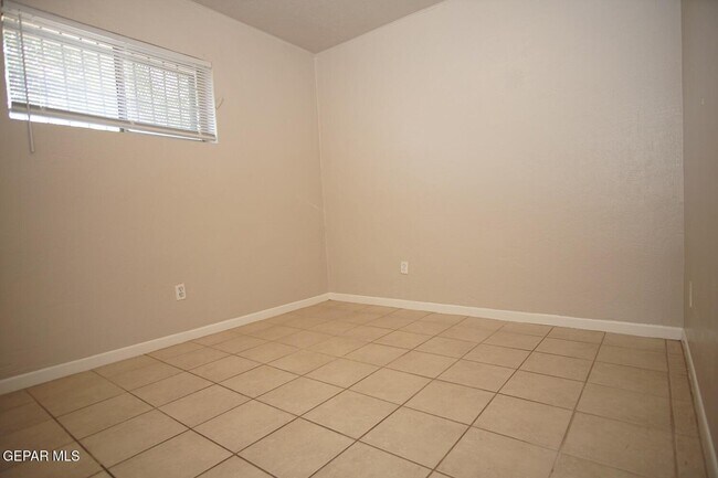 Photo - 7309 Alameda Ave Unidad B