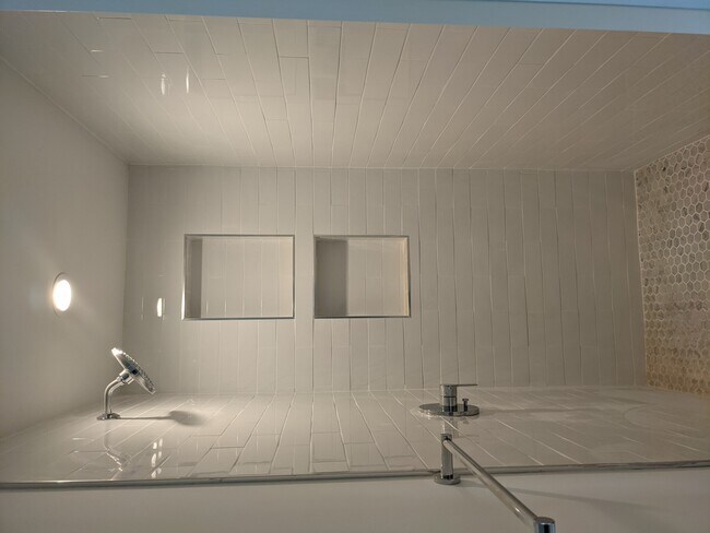 Photo - 71 Winchester St Unit B