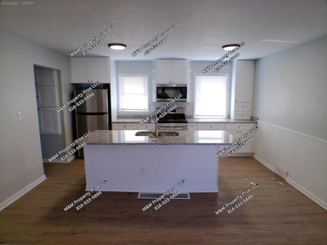 Photo - 12603 E Erickson Rd