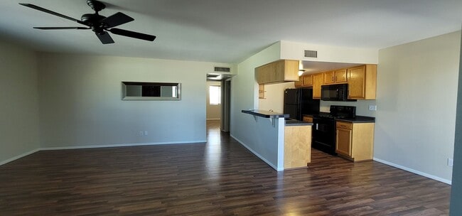 Photo - 14236 N Oakwood Ln Unidad ucoakd
