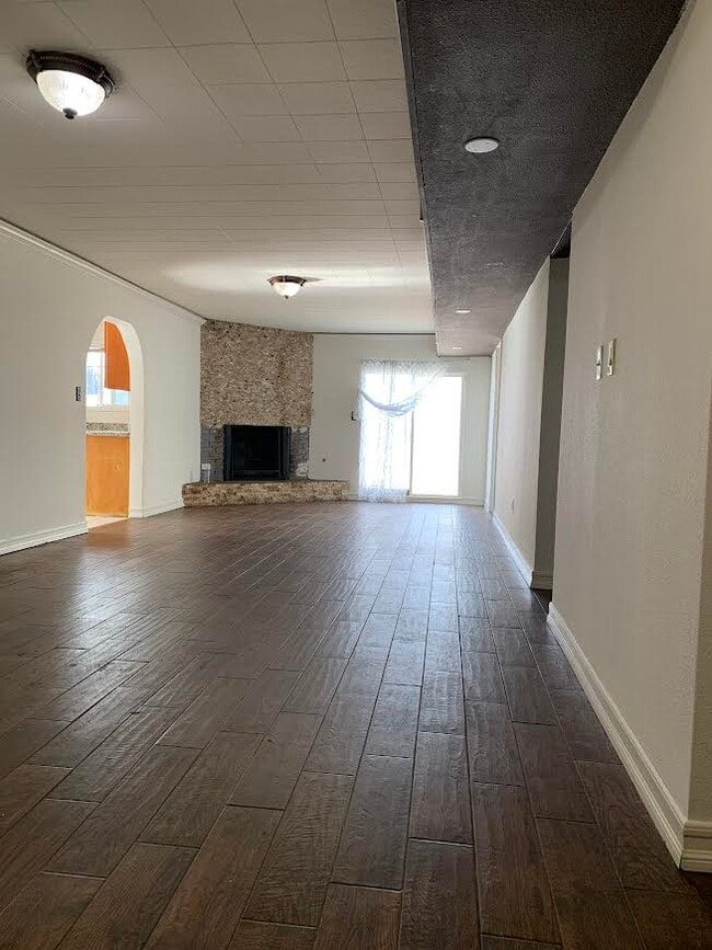 Photo - 1511 Mt Everest Ct