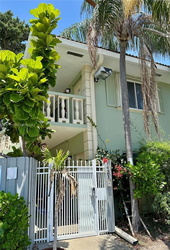Building Photo - 1423 Holly Heights Dr Unit 20 Rental